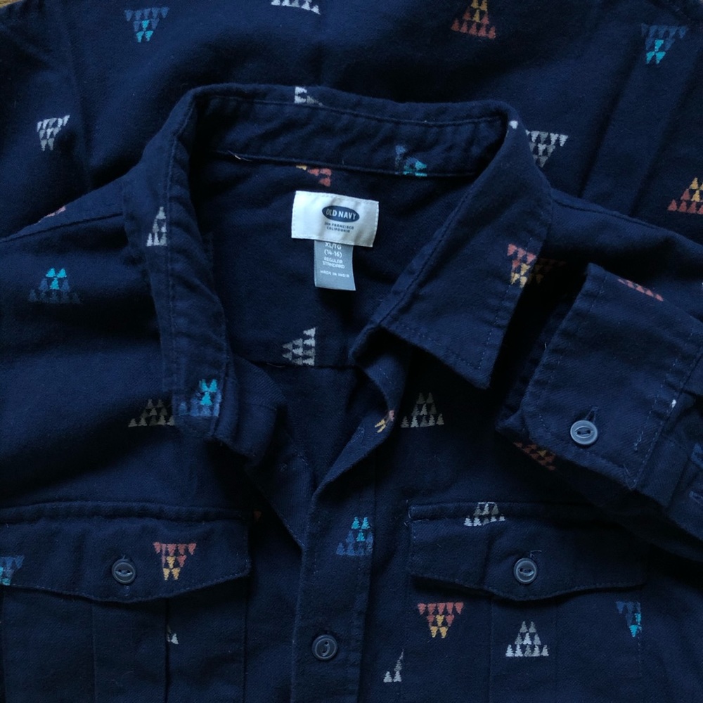 Old Navy Geometric Flannel Button Down - Picture 3 of 4